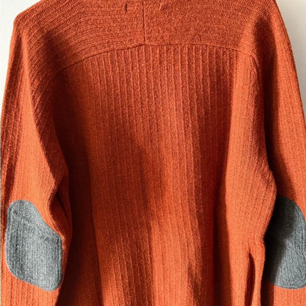 Lightly worn - Picture 2 of 4